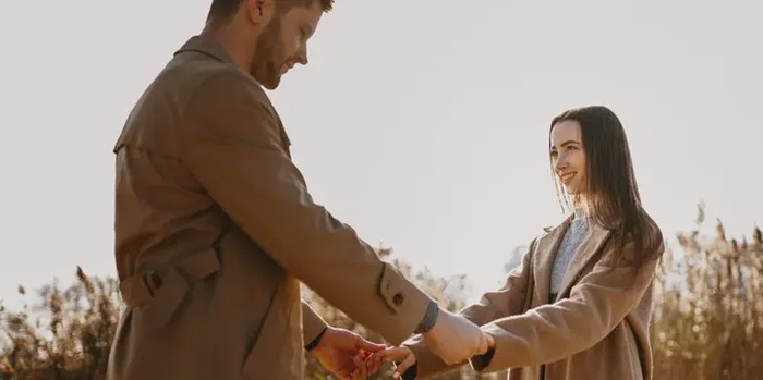Why Do People Fall in Love? The Psychology Explained