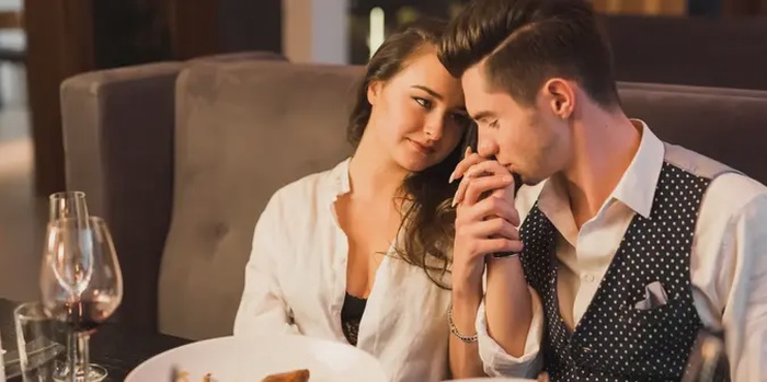 What to Do on a First Date: Tips & Ideas | EliteSingles
