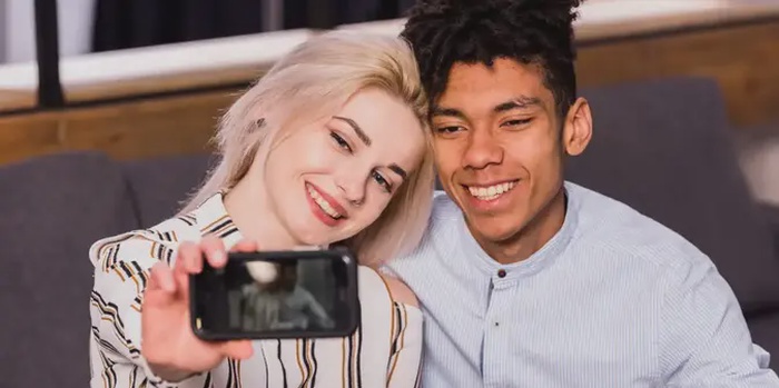 When to Start a Relationship: Signs You’re Ready for Something Serious