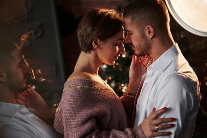 Elite Singles Dating in Buxton, England 